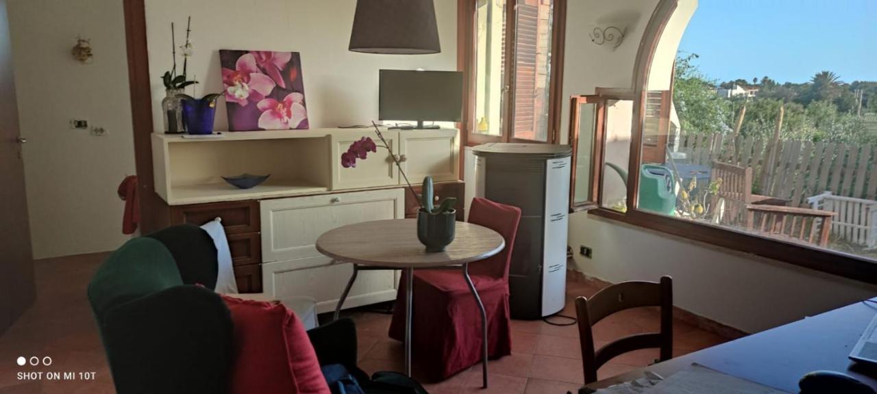 Villa M. Rosso Quartu SantʼElena Extérieur photo